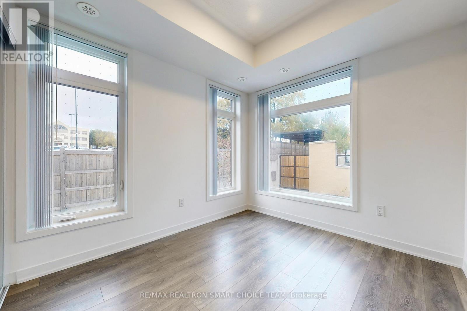 209 - 160 Canon Jackson Drive, Toronto, Ontario  M6M 0B6 - Photo 17 - W12524528