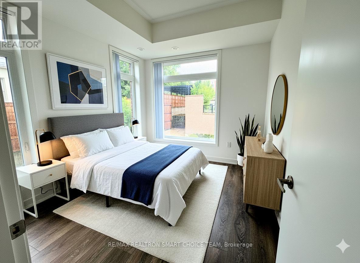 209 - 160 Canon Jackson Drive, Toronto, Ontario  M6M 0B6 - Photo 18 - W12524528