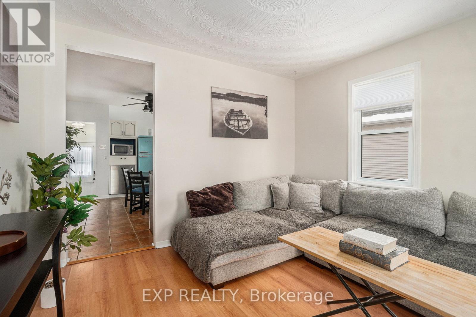 659 Montcalm Street, Casselman, Ontario  K0A 1M0 - Photo 5 - X12537534