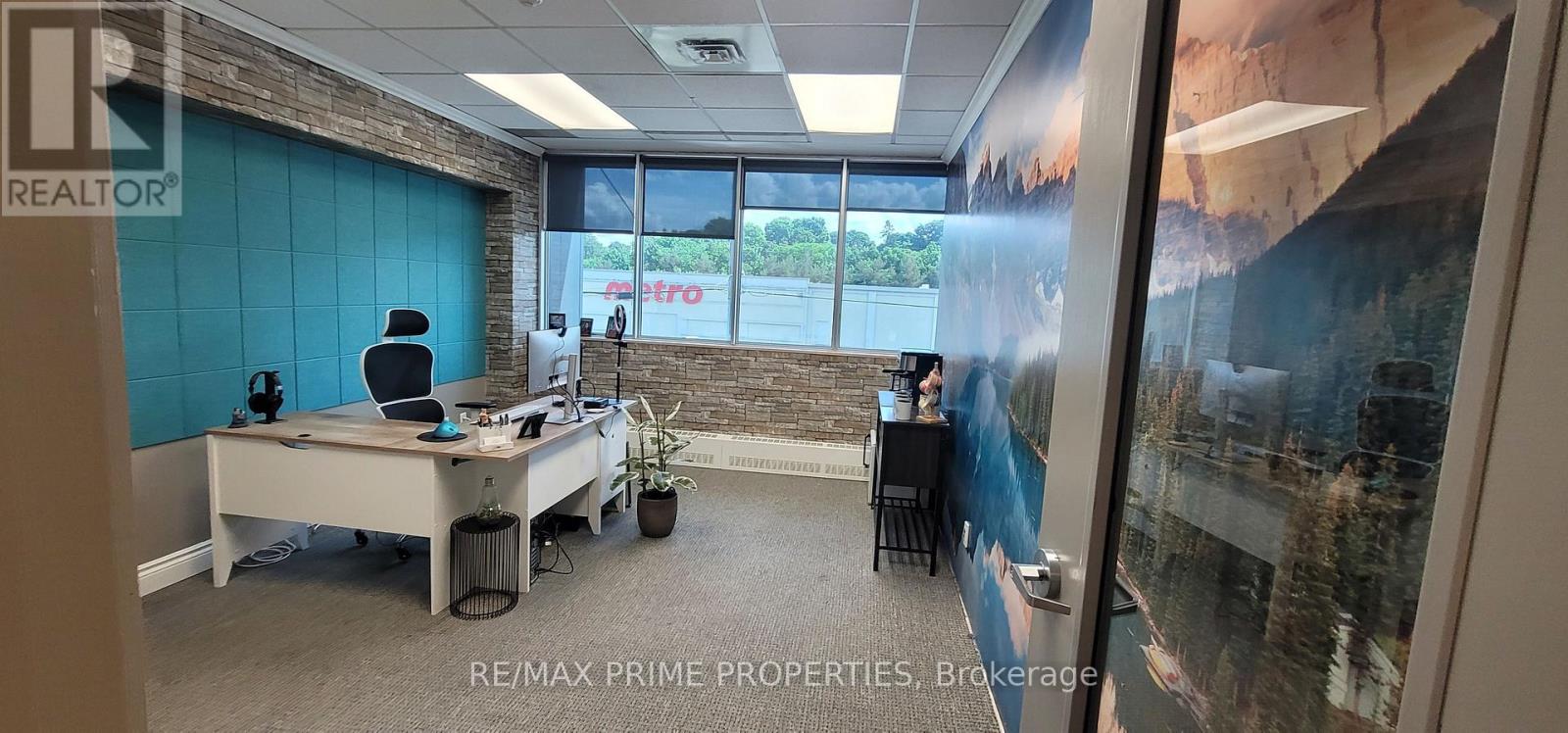 10 - 485 Industrial Avenue, Ottawa, Ontario K1G 0Z1 - Photo 2 - X12537576