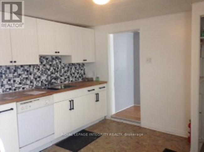 29 Robinson Avenue, Smiths Falls, Ontario  K7A 1K3 - Photo 8 - X12537612