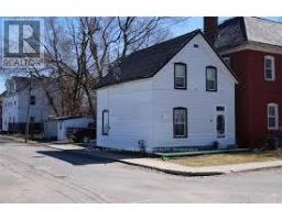 29 ROBINSON AVENUE, Smiths Falls, Ontario