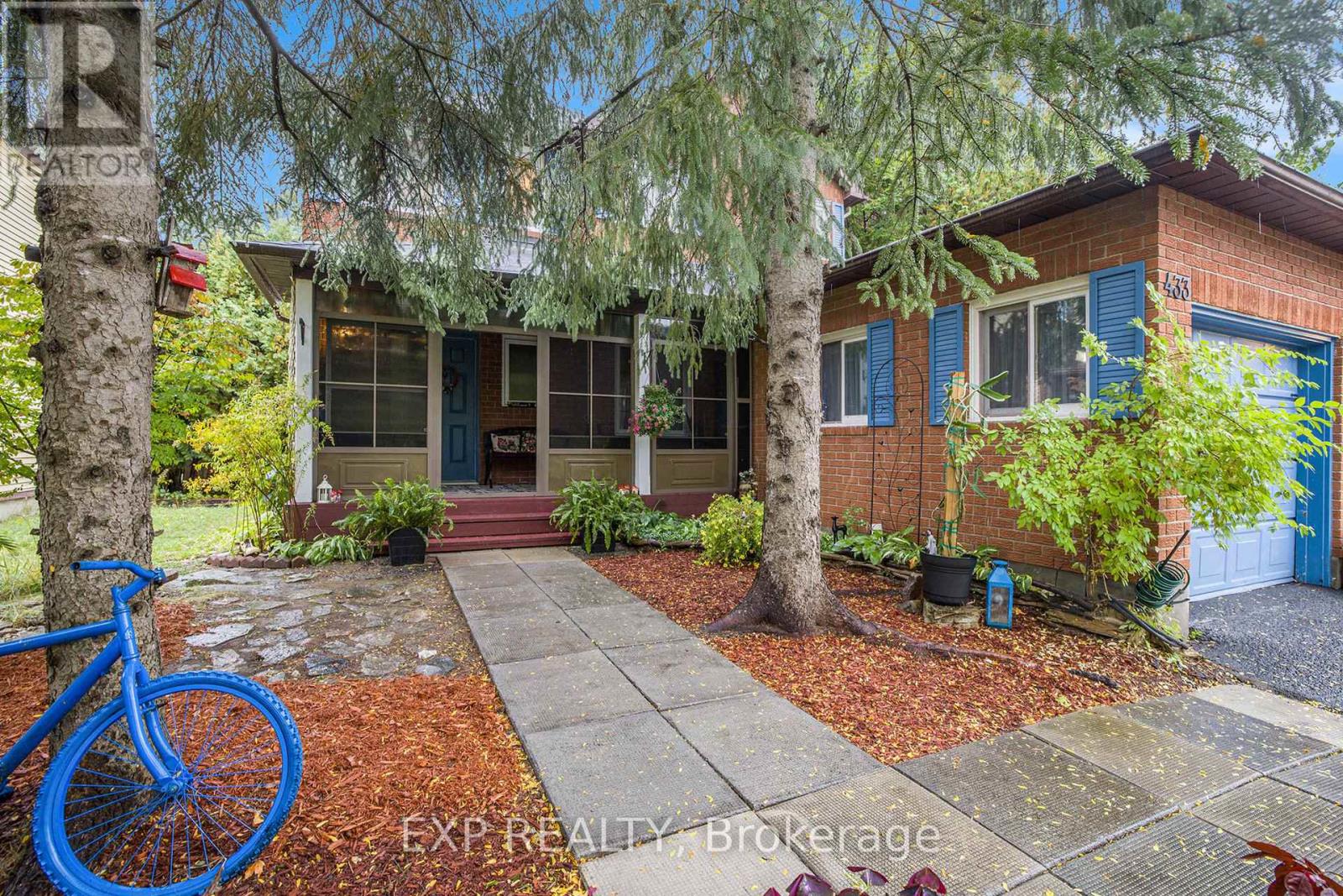 433 Pickford Drive, Ottawa, Ontario  K2L 3R6 - Photo 3 - X12537670