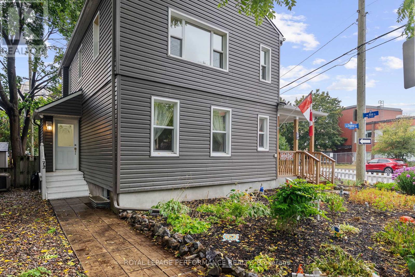 72 Dagmar Avenue, Ottawa, Ontario  K1L 5T4 - Photo 23 - X12537700