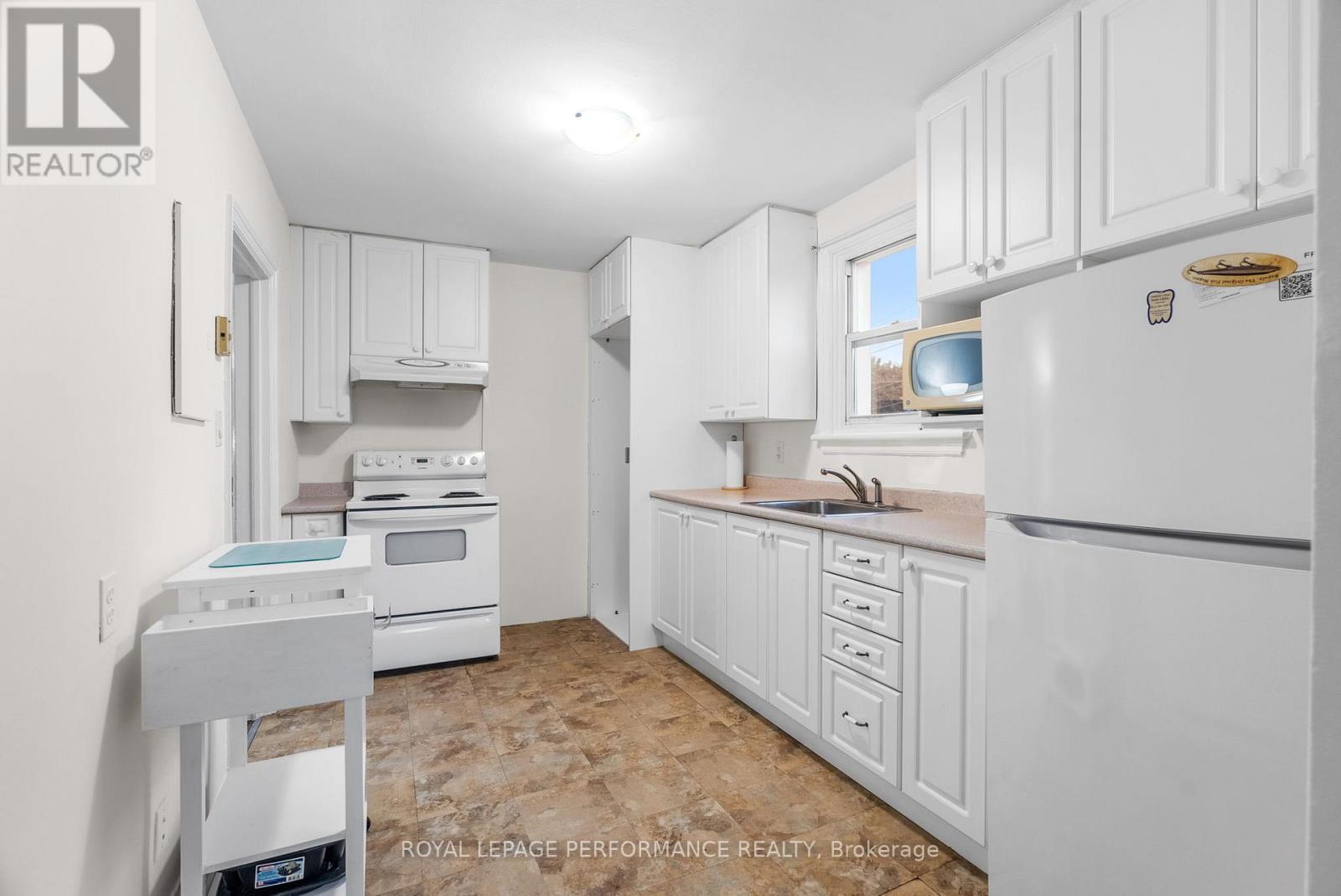 72 Dagmar Avenue, Ottawa, Ontario  K1L 5T4 - Photo 28 - X12537700