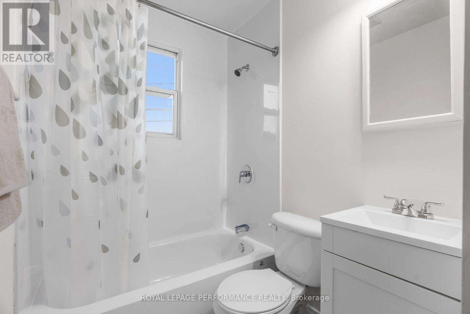 72 Dagmar Avenue, Ottawa, Ontario  K1L 5T4 - Photo 32 - X12537700