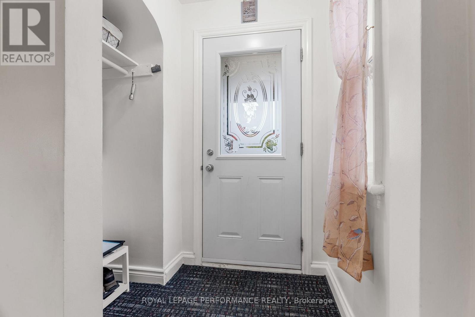 72 Dagmar Avenue, Ottawa, Ontario  K1L 5T4 - Photo 4 - X12537700