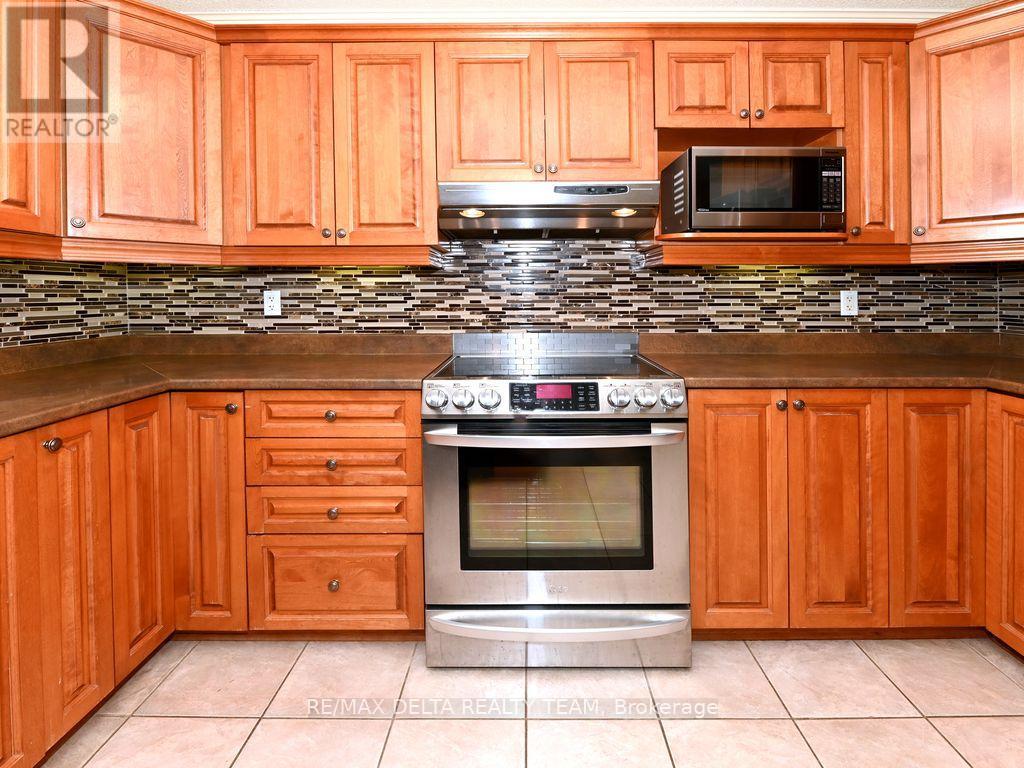 150 Sandra Crescent, Clarence-Rockland, Ontario  K4K 1N7 - Photo 12 - X12537734