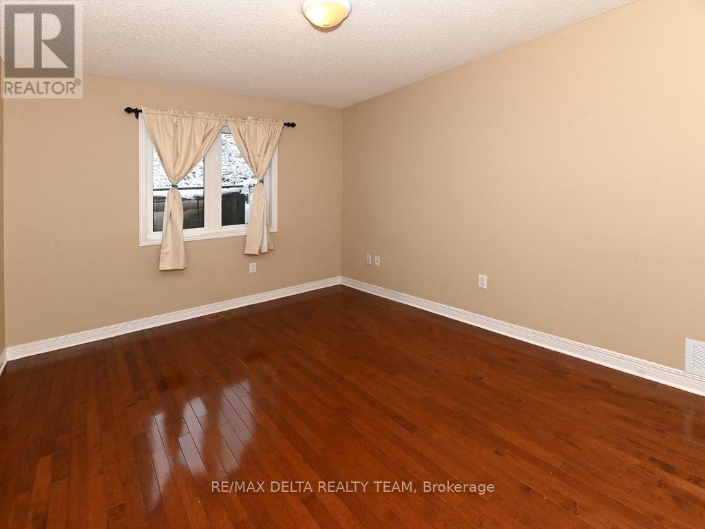 150 Sandra Crescent, Clarence-Rockland, Ontario  K4K 1N7 - Photo 16 - X12537734