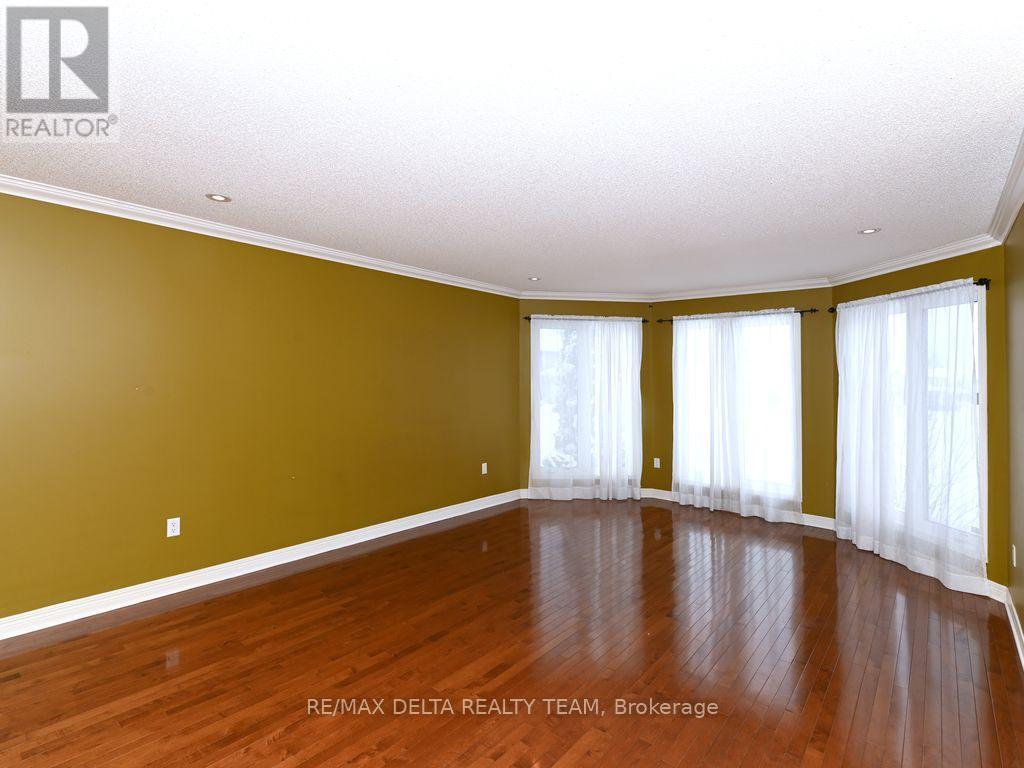 150 Sandra Crescent, Clarence-Rockland, Ontario  K4K 1N7 - Photo 3 - X12537734