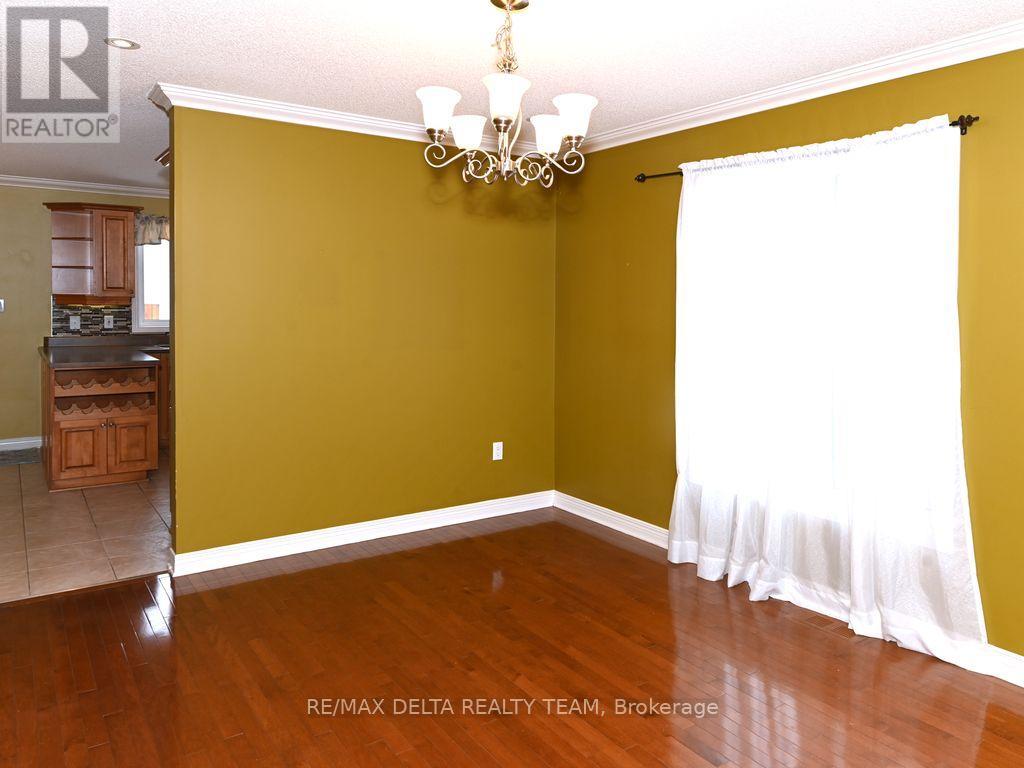 150 Sandra Crescent, Clarence-Rockland, Ontario  K4K 1N7 - Photo 6 - X12537734