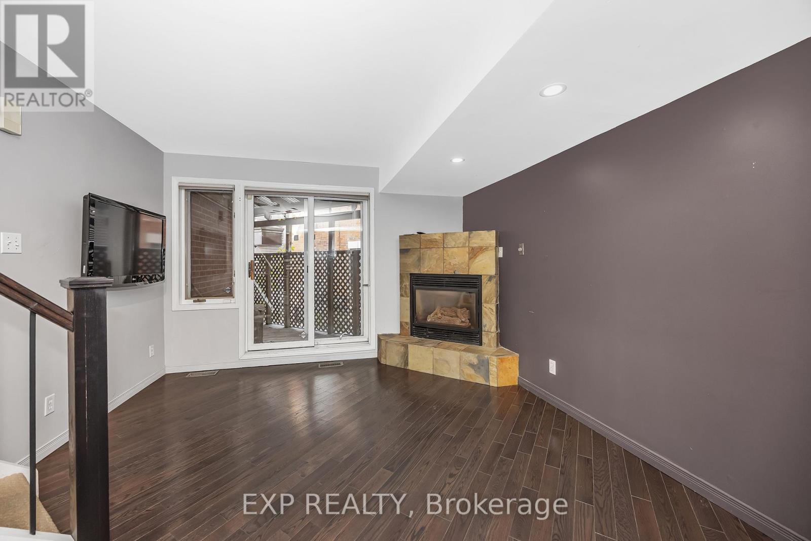 2 - 518 Lisgar Street, Ottawa, Ontario K1R 5H5 - Photo 12 - X12537746