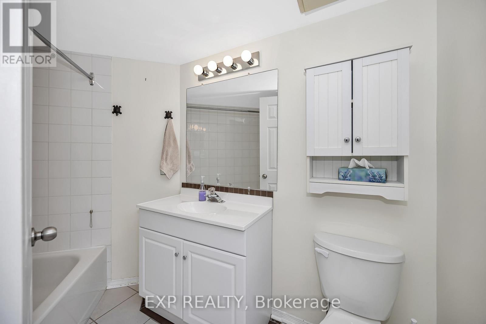 2 - 518 Lisgar Street, Ottawa, Ontario K1R 5H5 - Photo 23 - X12537746