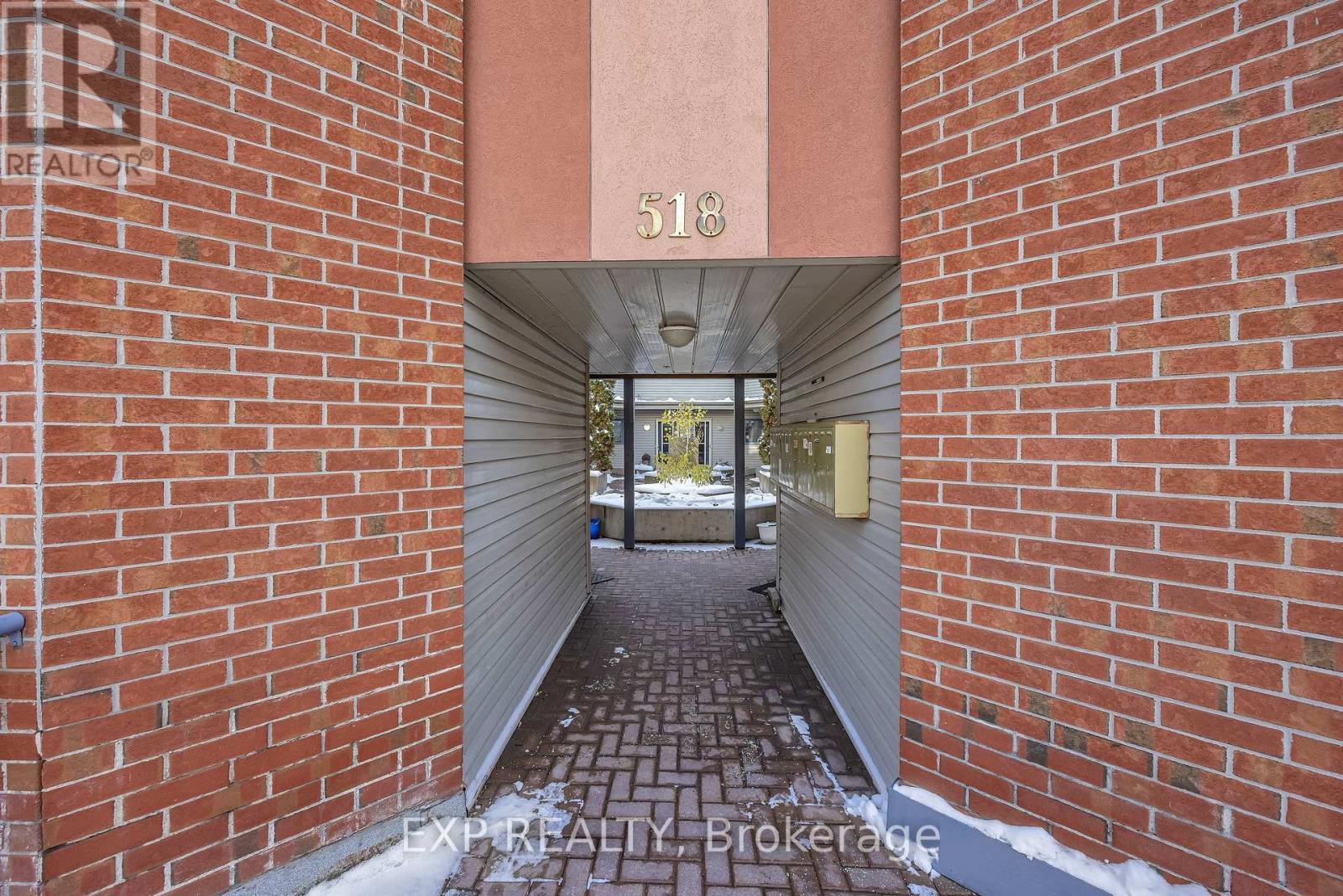 2 - 518 Lisgar Street, Ottawa, Ontario K1R 5H5 - Photo 3 - X12537746