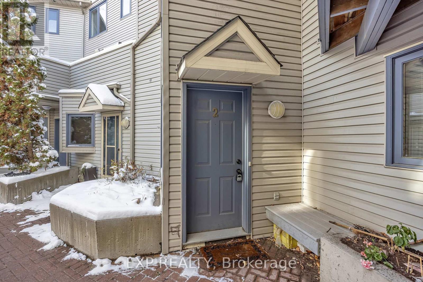 2 - 518 Lisgar Street, Ottawa, Ontario K1R 5H5 - Photo 4 - X12537746