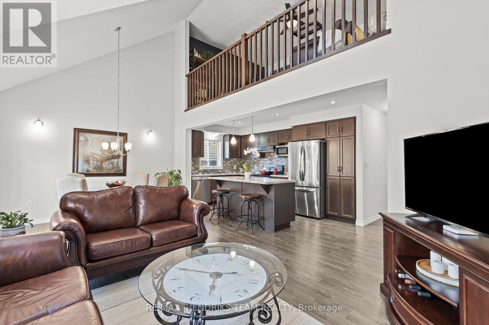 64 Abbott Place, Pelham, Ontario  L0S 1E0 - Photo 5 - X12537498