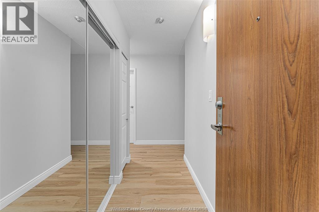 3355 Sandwich Street Unit# 102, Windsor, Ontario  N9C 1B2 - Photo 7 - 25028641