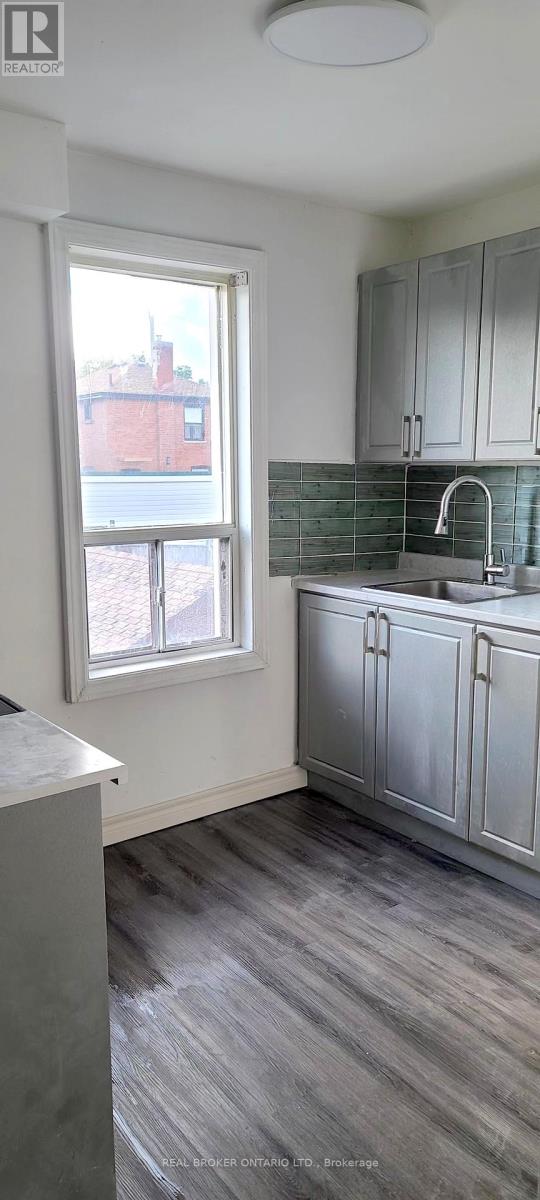 240 Ritson Road S, Oshawa, Ontario  L1H 5H7 - Photo 4 - E12537502