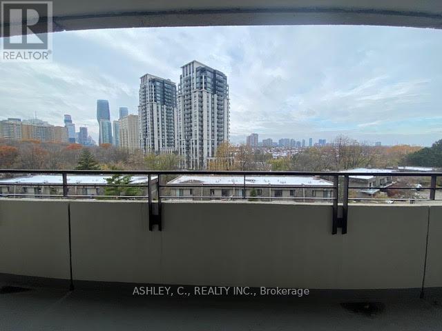 503 - 1320 Mississauga Valley Boulevard, Mississauga, Ontario  L5A 3S9 - Photo 14 - W12537326