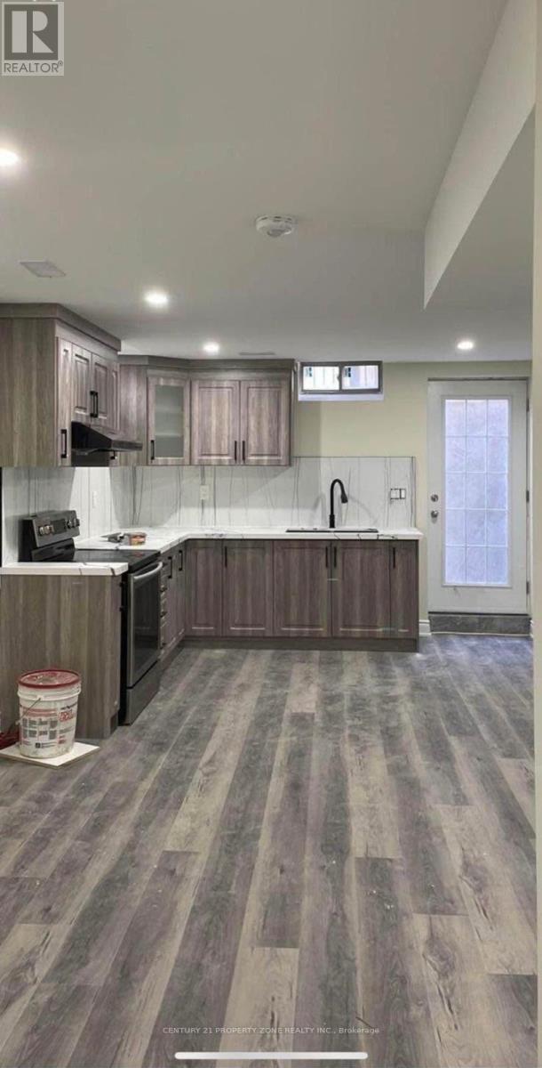 1 Clunburry Drive, Brampton, Ontario L7A 5B4 - Photo 3 - W12537368