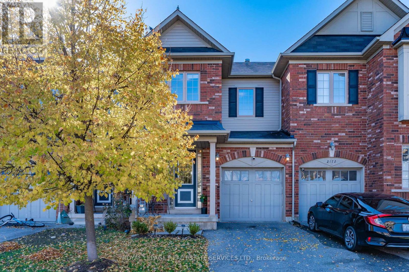 2041 Fiddlers Way, Oakville, Ontario  L6M 0M4 - Photo 2 - W12537400
