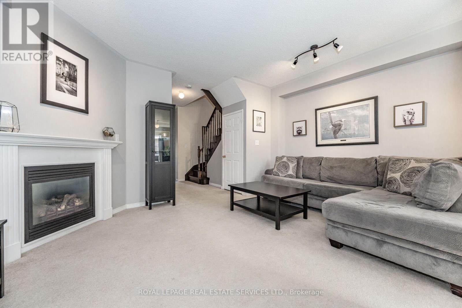 2041 Fiddlers Way, Oakville, Ontario  L6M 0M4 - Photo 6 - W12537400