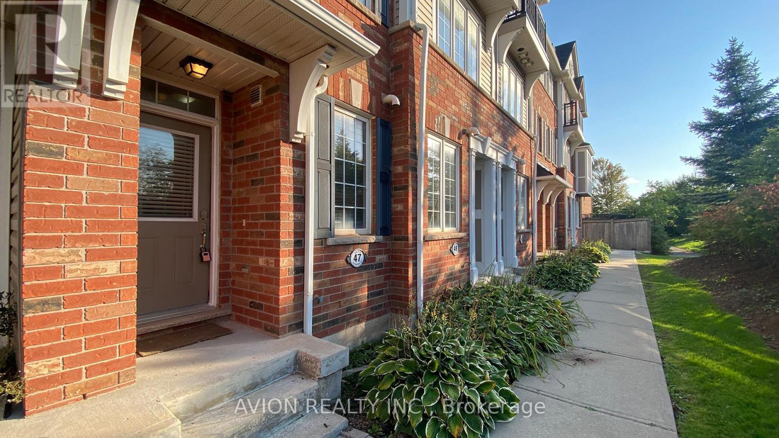 47 - 2614 Dashwood Drive, Oakville, Ontario L6M 0K5 - Photo 4 - W12537418