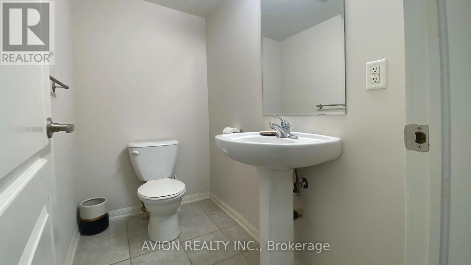 47 - 2614 Dashwood Drive, Oakville, Ontario L6M 0K5 - Photo 5 - W12537418