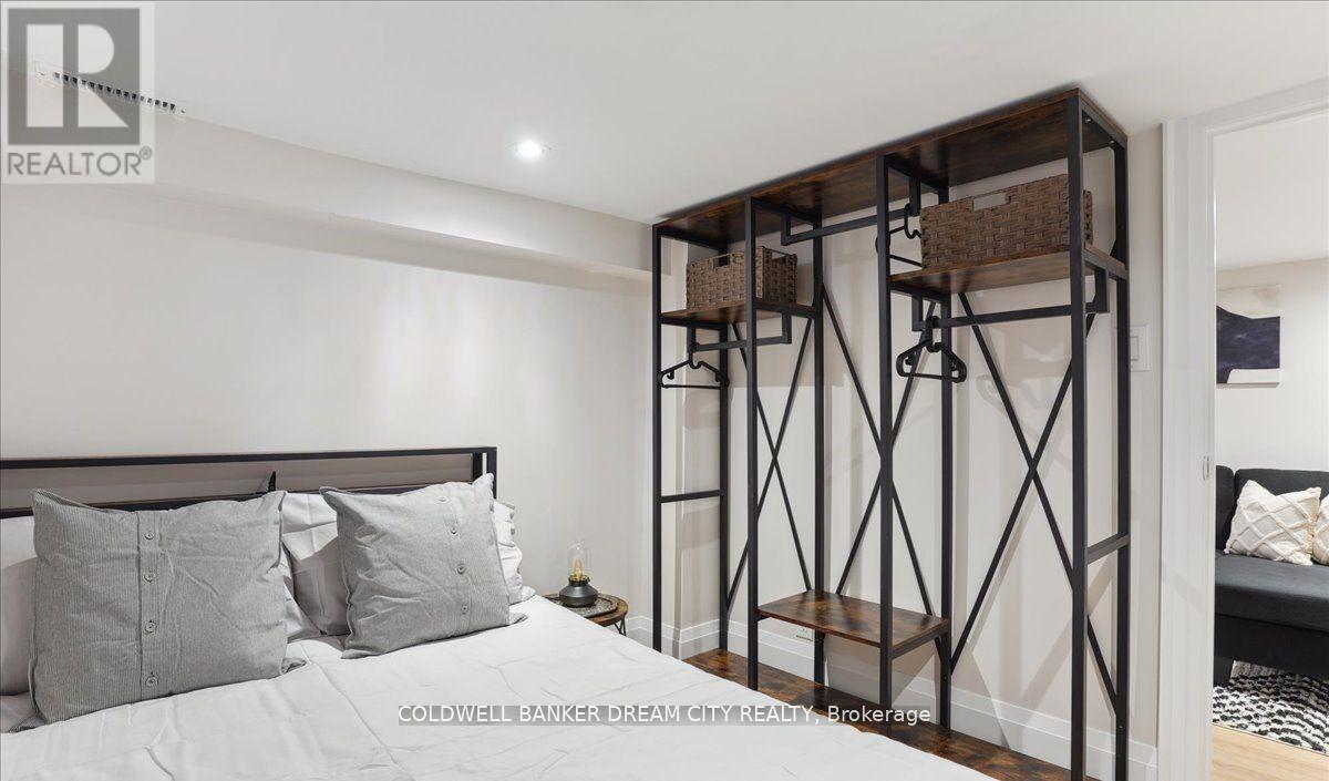 Lower - 464 Maybank Avenue, Toronto, Ontario  M6N 3S8 - Photo 12 - W12537420