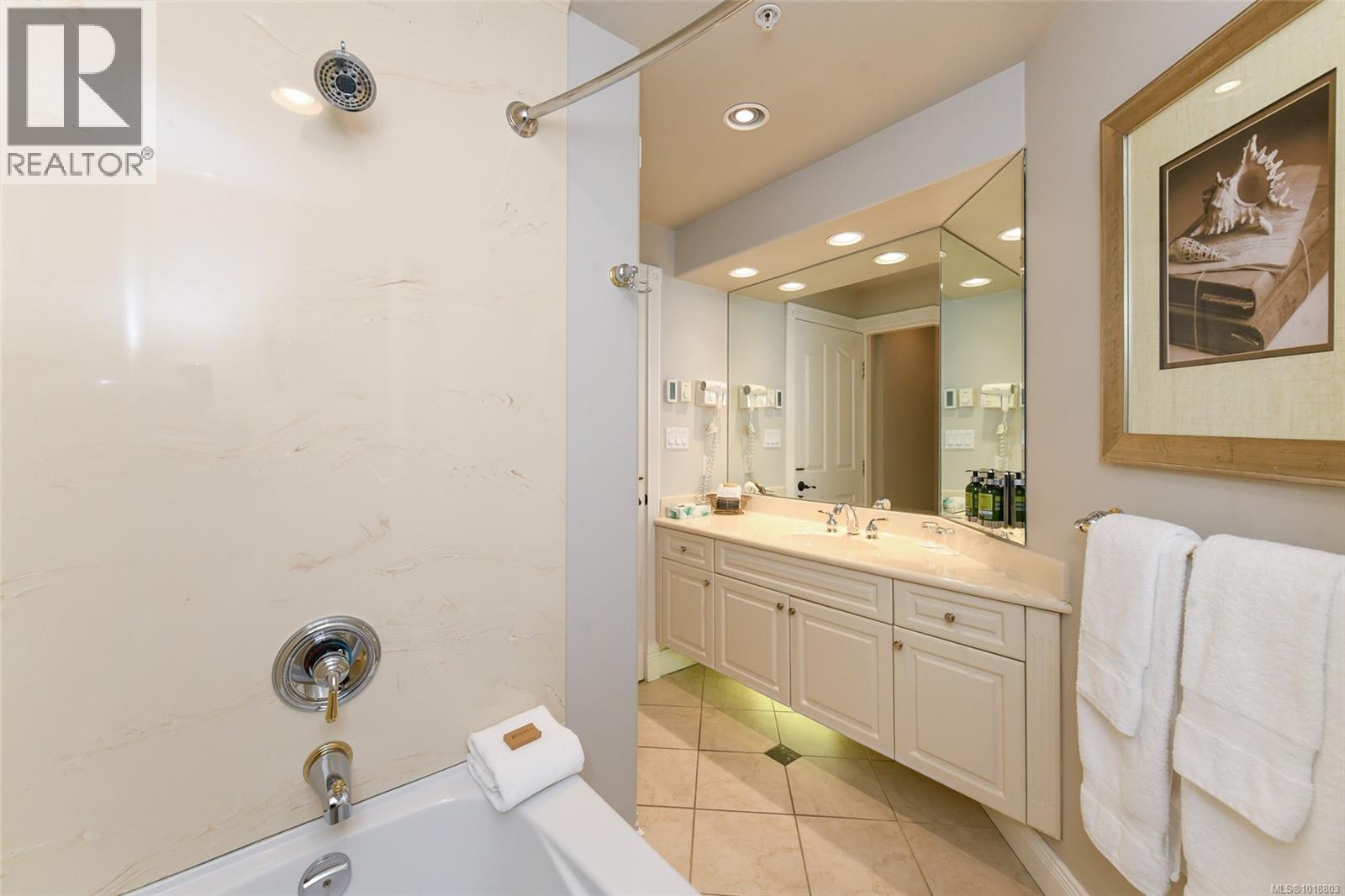 901-902b 366 Clubhouse Dr, Courtenay, British Columbia  V9N 9G3 - Photo 49 - 1018803