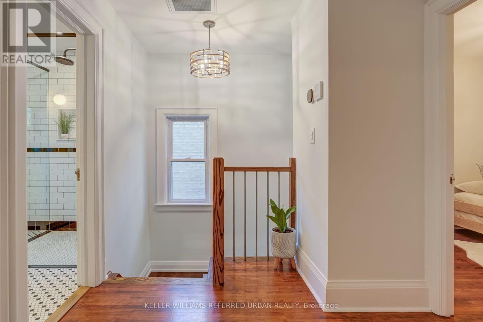 14 Meadowvale Drive, Toronto, Ontario  M8Y 2N8 - Photo 36 - W12510394