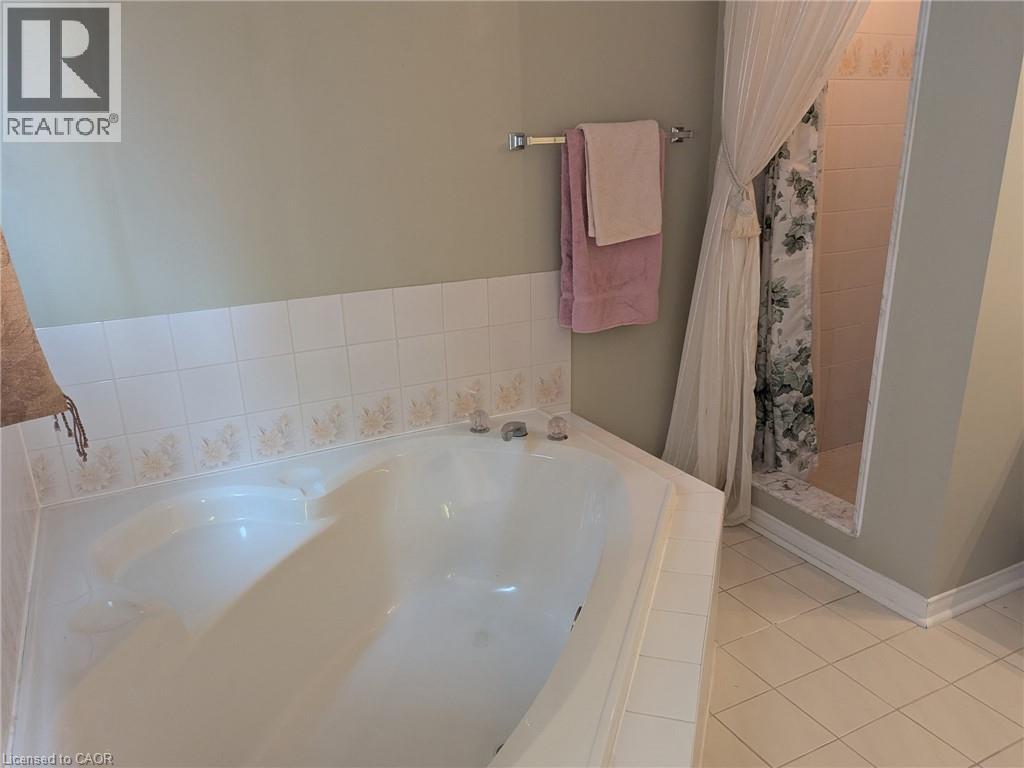 537 Westman Avenue, Peterborough, Ontario  K9K 2E6 - Photo 25 - 40781567