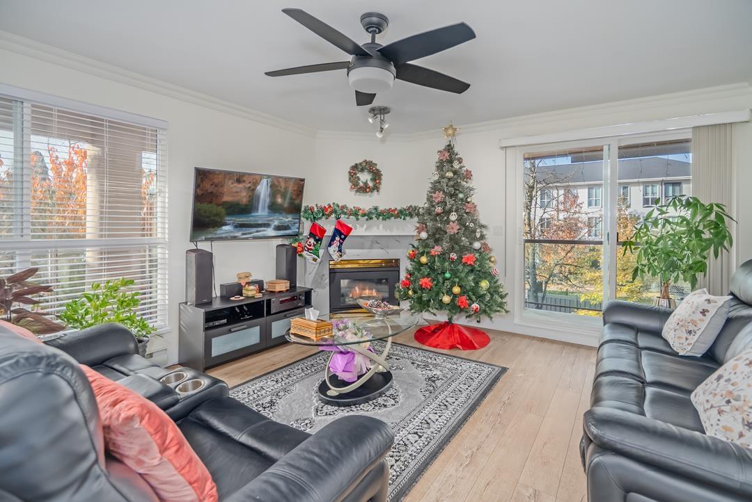 209 14993 101a Avenue, Surrey, British Columbia  V3R 0T1 - Photo 2 - R3066038