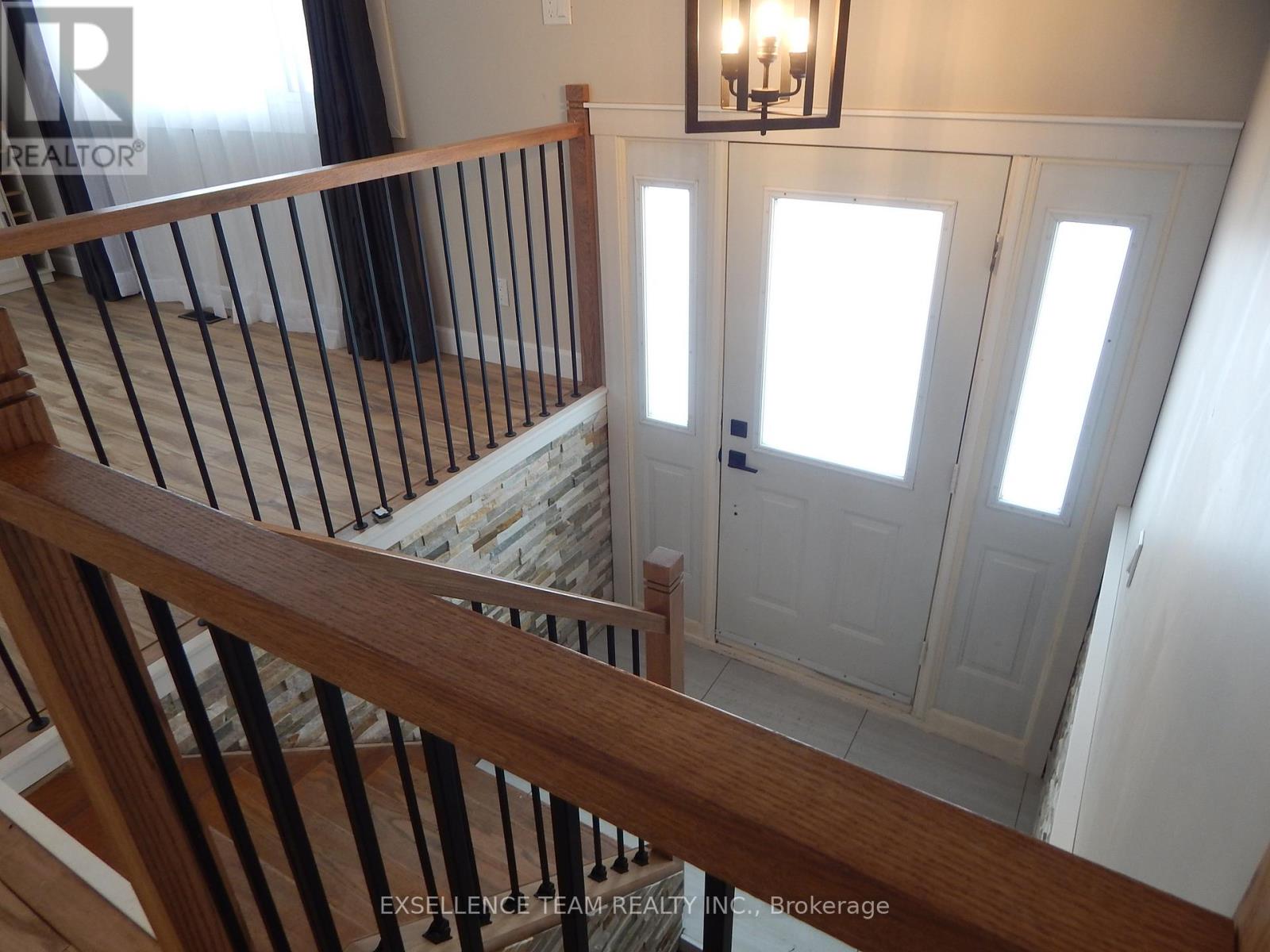 17015 Chevrier Street, North Stormont, Ontario  K0C 1V0 - Photo 24 - X12537592