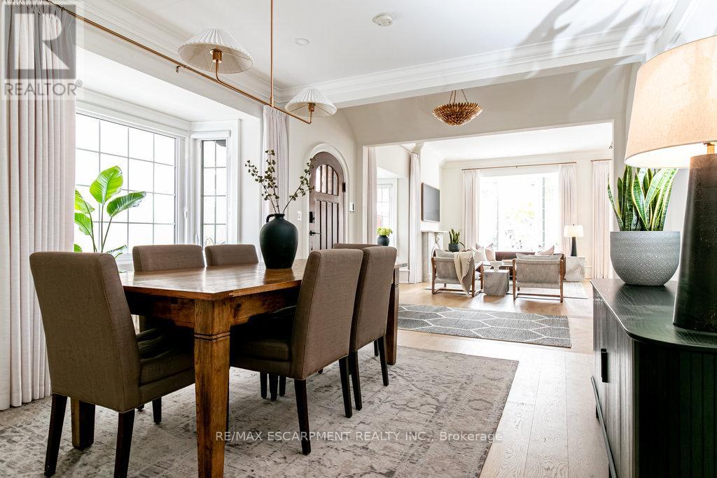 265 Macnab Street S, Hamilton, Ontario  L8P 3E2 - Photo 18 - X12537316