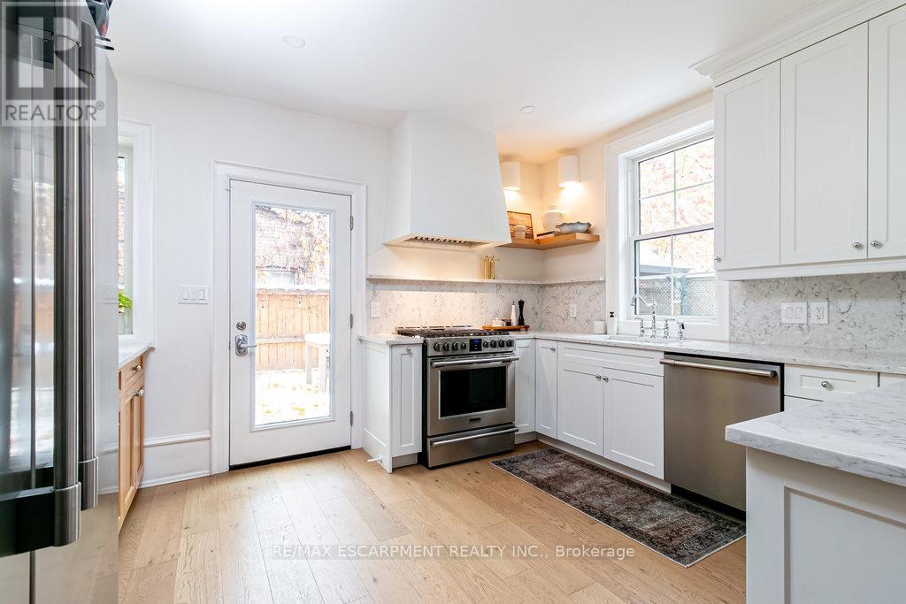 265 Macnab Street S, Hamilton, Ontario  L8P 3E2 - Photo 20 - X12537316