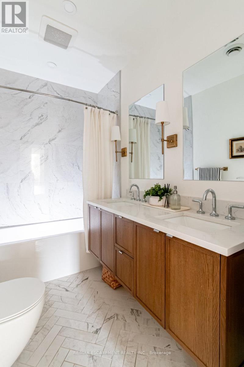 265 Macnab Street S, Hamilton, Ontario  L8P 3E2 - Photo 30 - X12537316