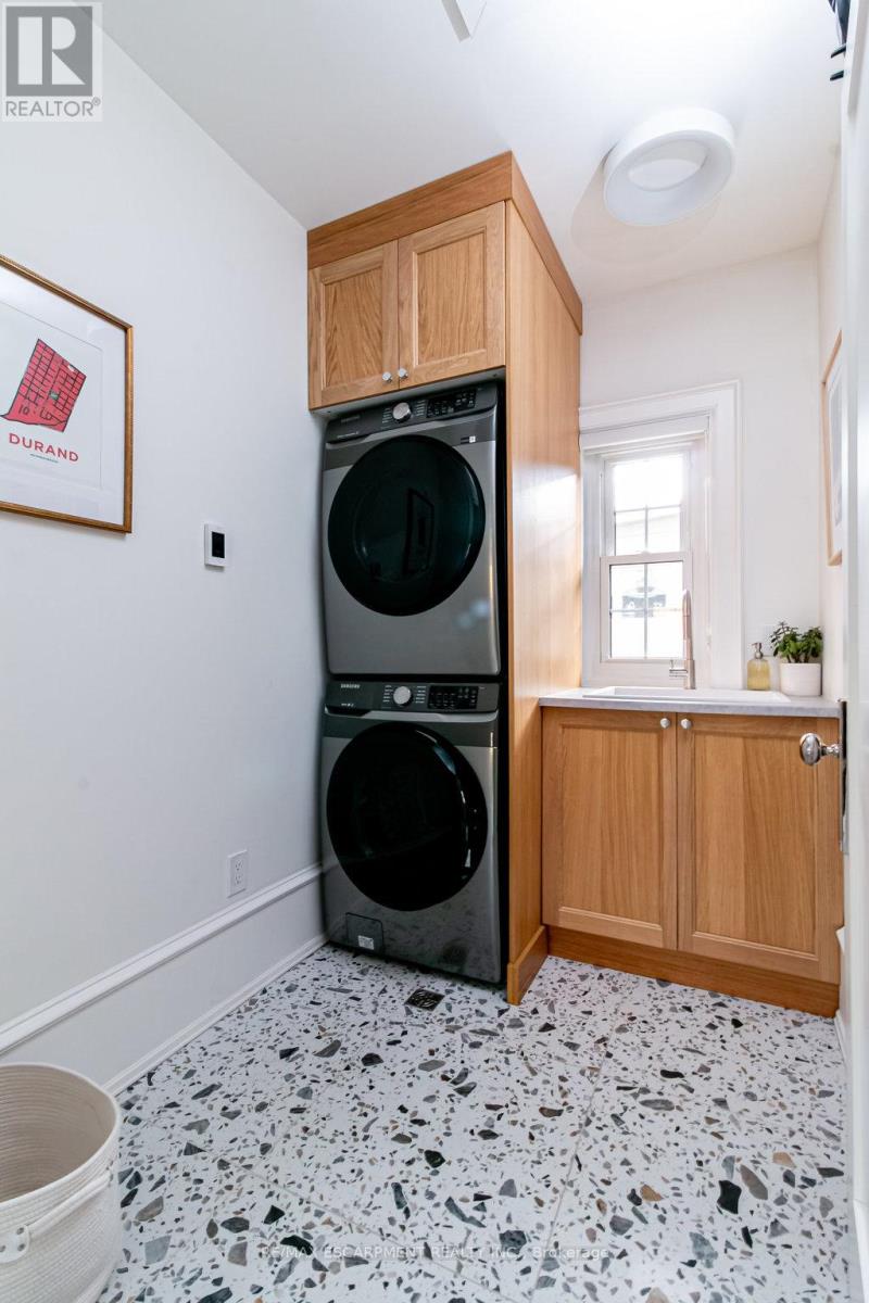 265 Macnab Street S, Hamilton, Ontario  L8P 3E2 - Photo 35 - X12537316