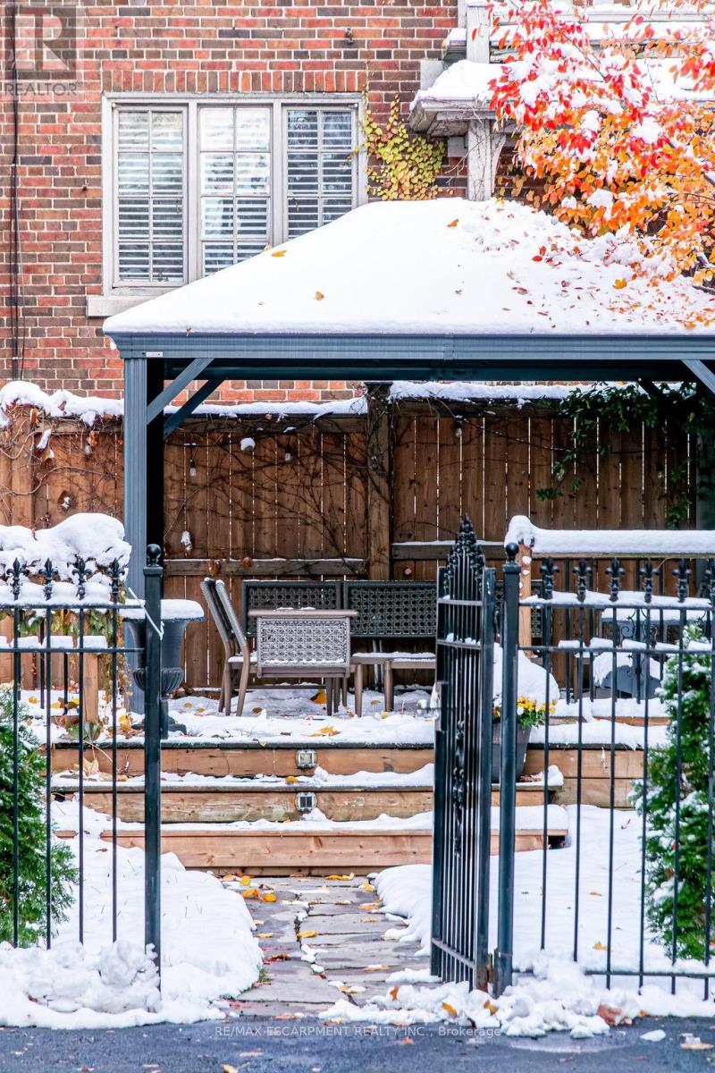 265 Macnab Street S, Hamilton, Ontario  L8P 3E2 - Photo 43 - X12537316