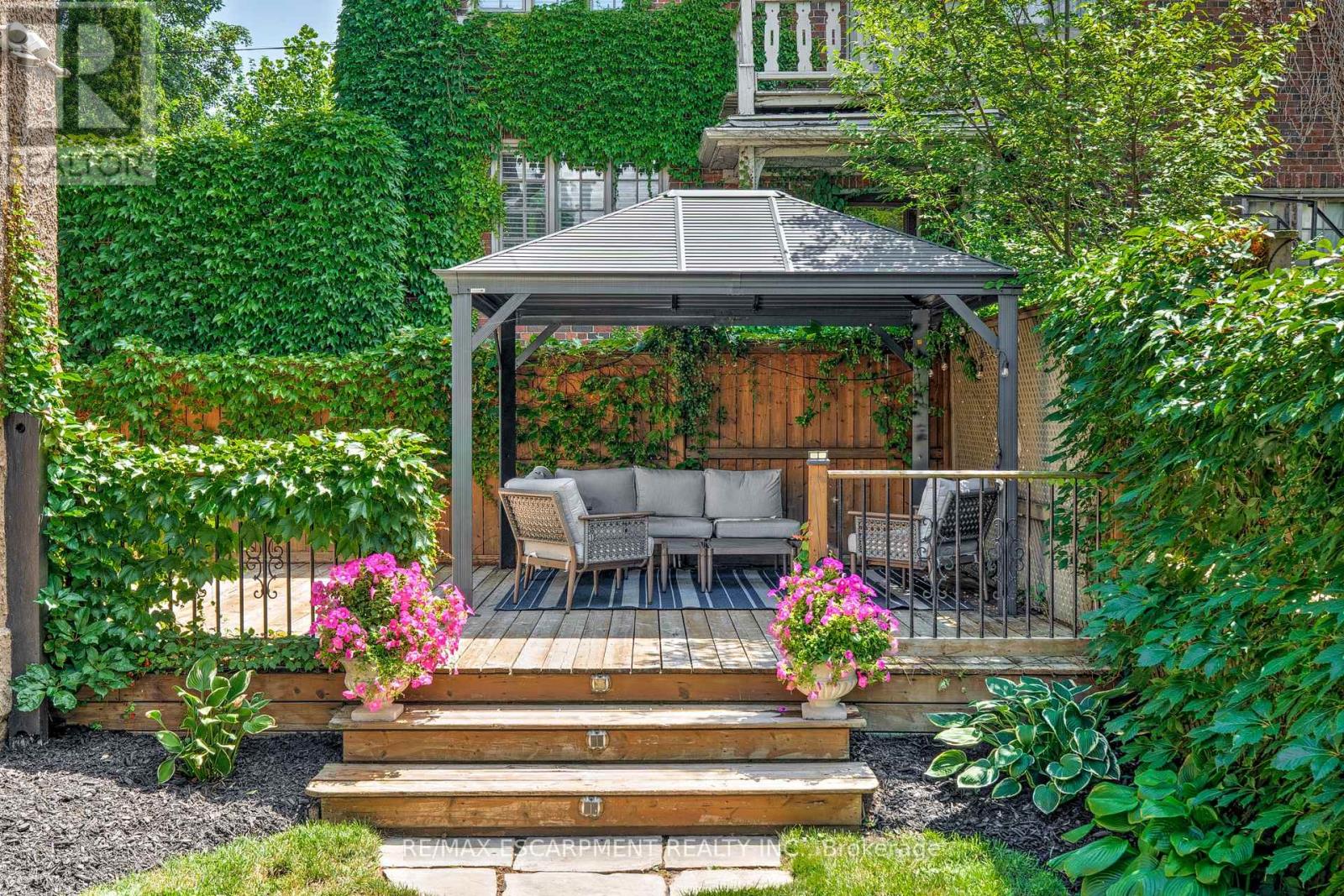 265 Macnab Street S, Hamilton, Ontario  L8P 3E2 - Photo 45 - X12537316