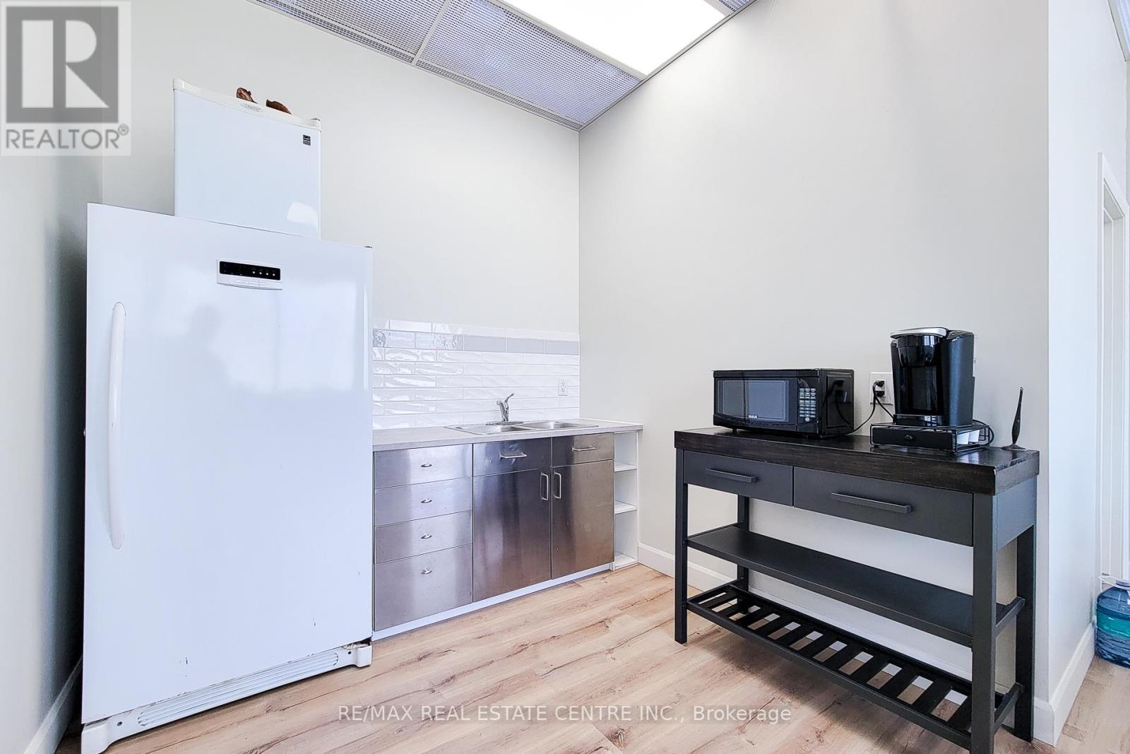 22 - 395 Anchor Road, Hamilton, Ontario  L8W 0C7 - Photo 21 - X12537320