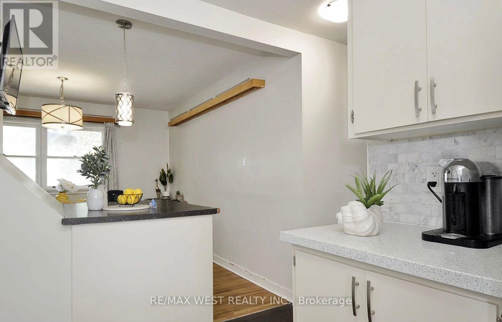 442 Highland Road E, Kitchener, Ontario  N2M 3W7 - Photo 11 - X12537346