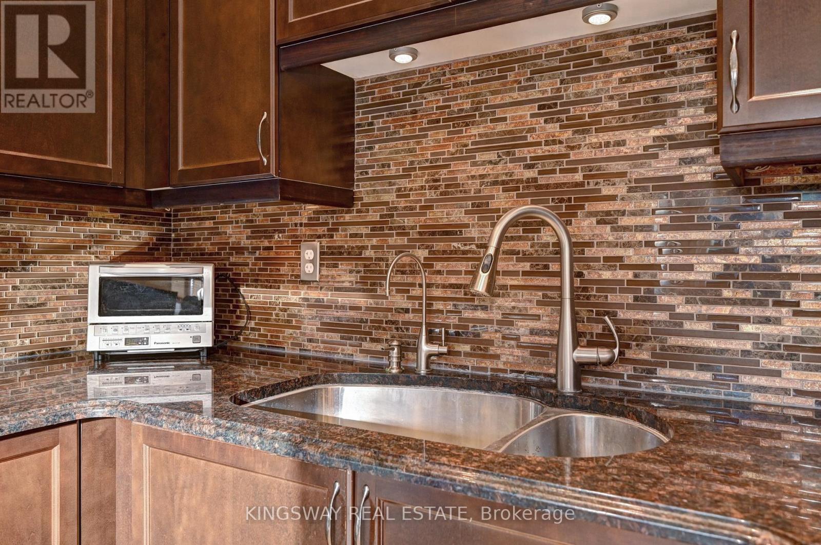 150 Holland Circle, Cambridge, Ontario  N3C 0E2 - Photo 13 - X12537392