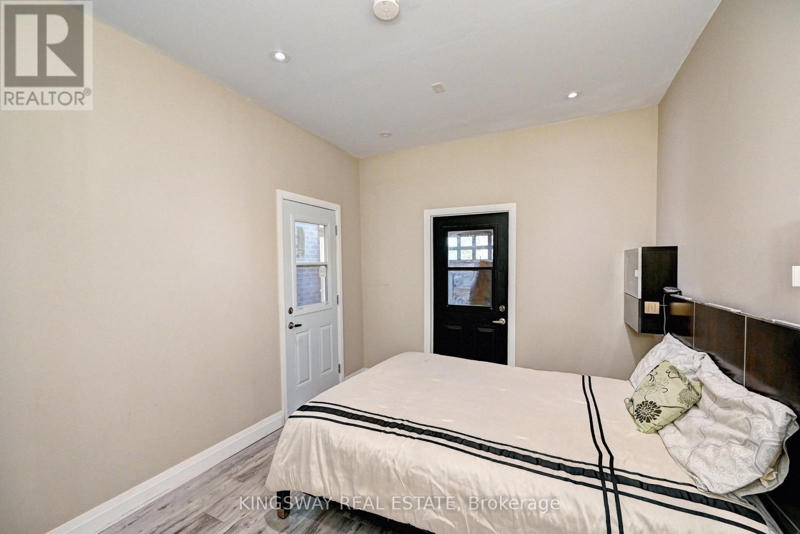 150 Holland Circle, Cambridge, Ontario  N3C 0E2 - Photo 28 - X12537392