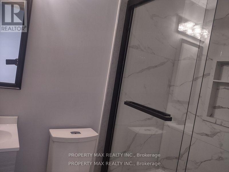 Unit 2 (2nd Floor) - 14 Burton Street, Belleville, Ontario K8P 1E6 - Photo 12 - X12537396