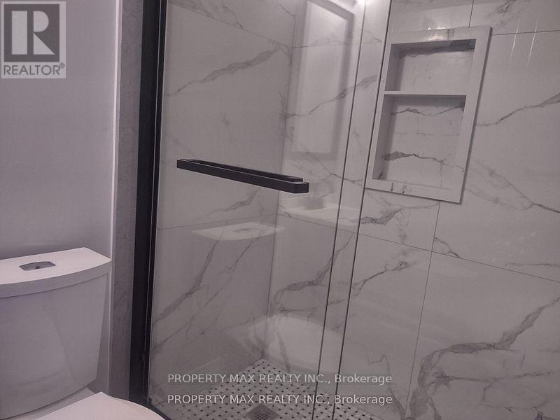 Unit 2 (2nd Floor) - 14 Burton Street, Belleville, Ontario K8P 1E6 - Photo 14 - X12537396