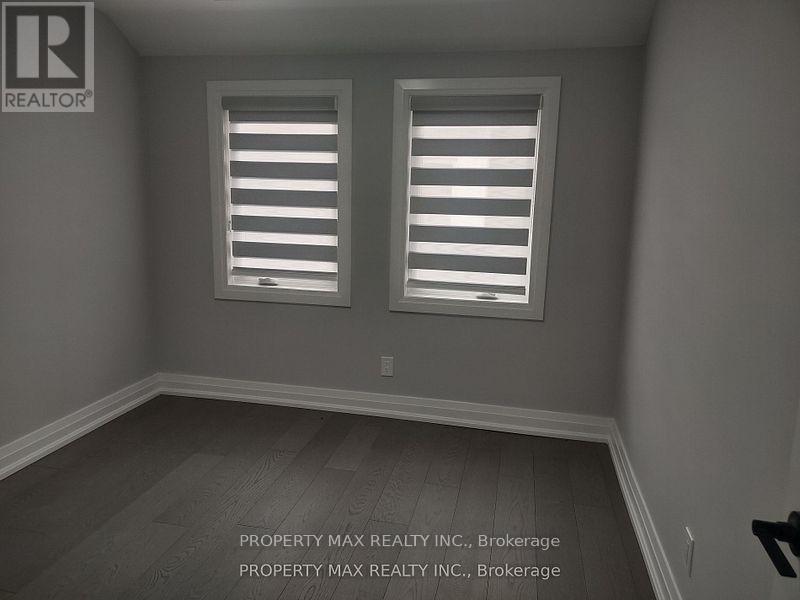 Unit 2 (2nd Floor) - 14 Burton Street, Belleville, Ontario K8P 1E6 - Photo 15 - X12537396