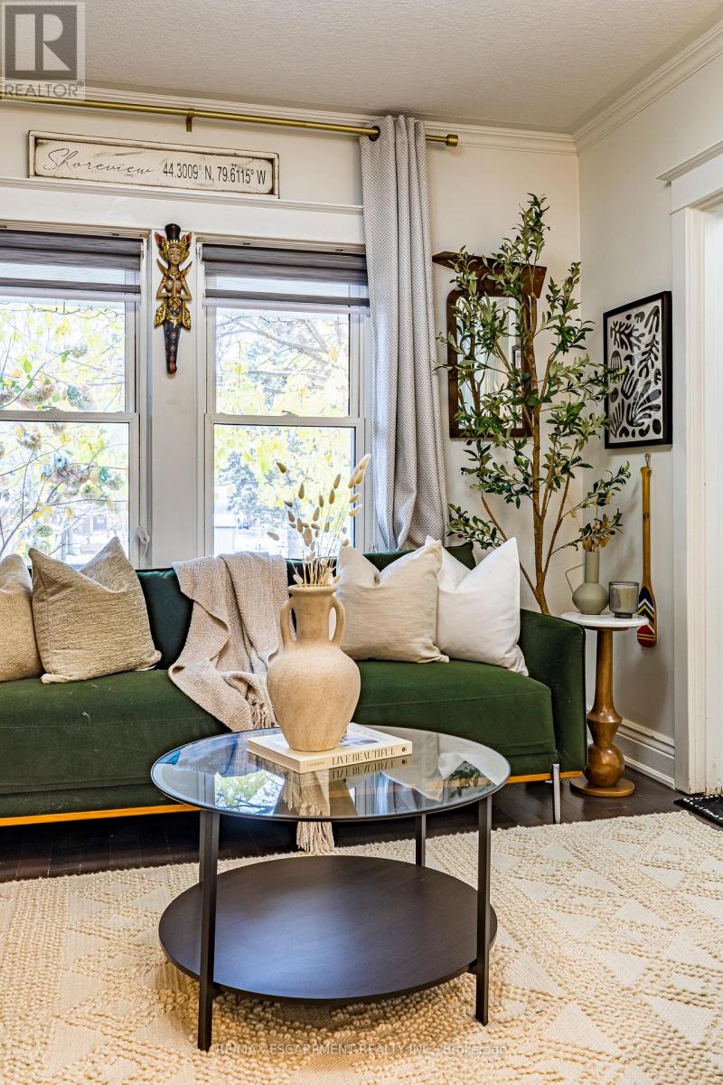 431 Hughson Street N, Hamilton, Ontario L8L 4N4 - Photo 11 - X12537408