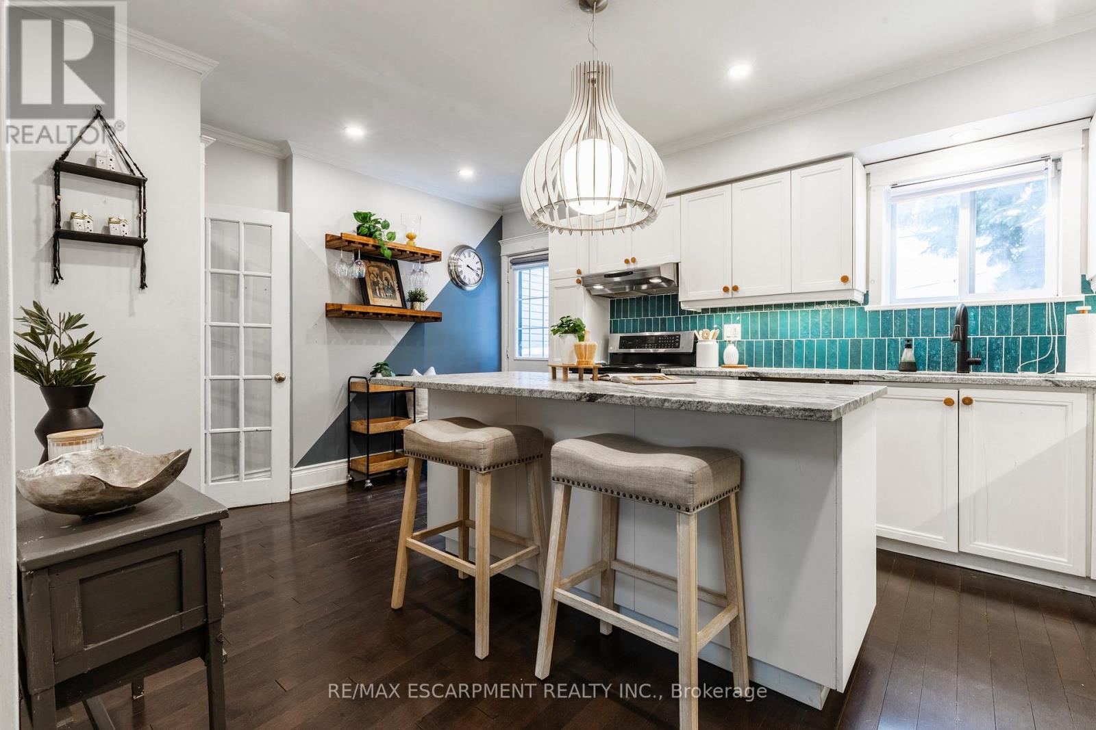 431 Hughson Street N, Hamilton, Ontario L8L 4N4 - Photo 13 - X12537408