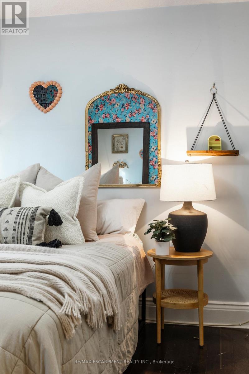 431 Hughson Street N, Hamilton, Ontario L8L 4N4 - Photo 23 - X12537408